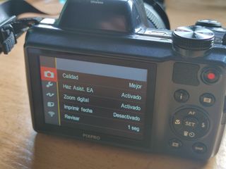 Kodak Pixpro AZ528 + Tarjeta SD 32GB y Funda
