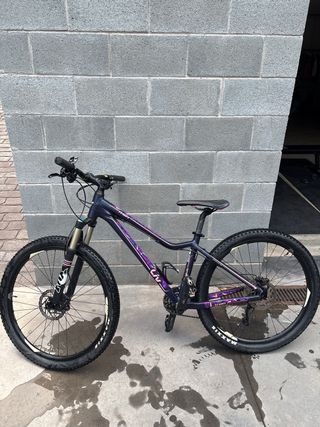 Bicicleta MTB Liv GIANT. Temp Morada para mujer 