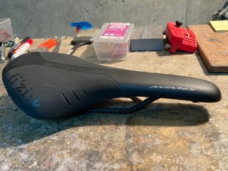 Sella per bici da corsa Fizik Antares