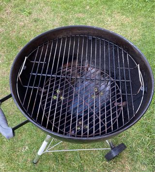 Barbacoa Negra y chimenea de encendido Weber