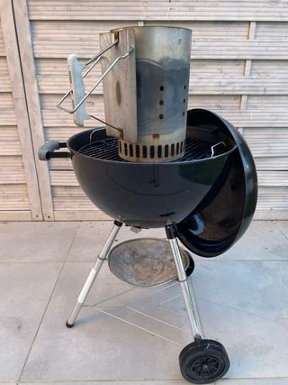 Barbacoa Negra y chimenea de encendido Weber