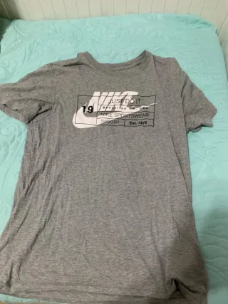 Camiseta Nike Gris Talla M