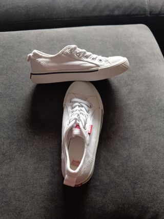 Zapatillas Levis Blancas Talla 33