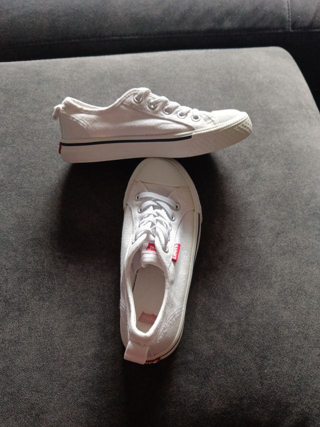 Zapatillas Levis Blancas Talla 33