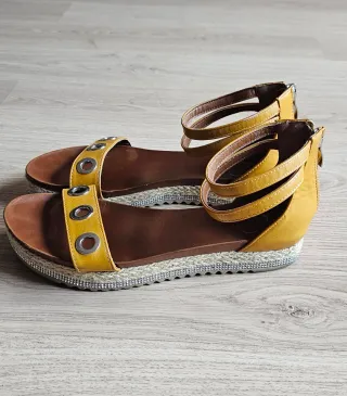 Sandalias GR Talla 38 Casi Nuevas