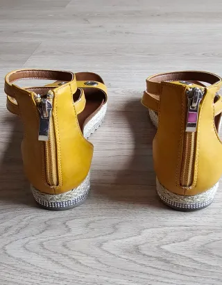 Sandalias GR Talla 38 Casi Nuevas