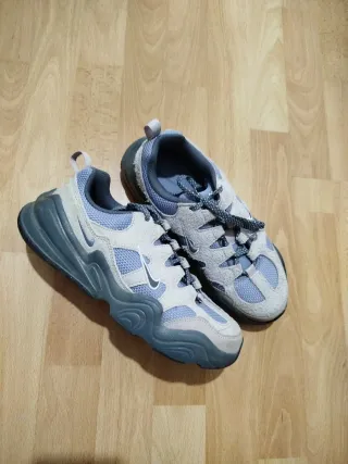 Nike Bambas rosa,morado  y Gris