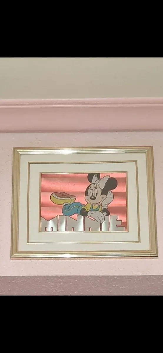 Lote 3 Cuadros Disney con marcos dorados. 