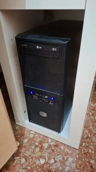 Ordenador con Windows 10 funcionando