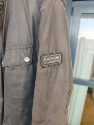 Barbour Internacional Negra