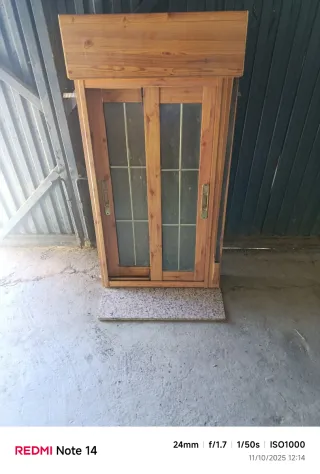 Ventana con persiana de aluminio 