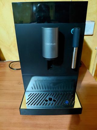 Cafetera Cecotec Automática con Molinillo
