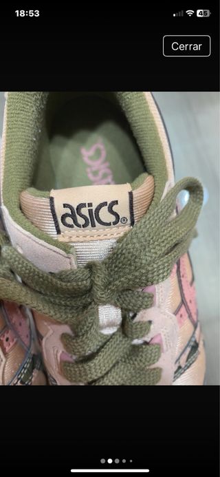 Zapatillas deportivas Asics rosas y verdes