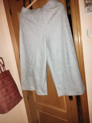Pantalón ancho gris