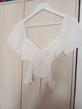 Blusa blanca manga abullonada