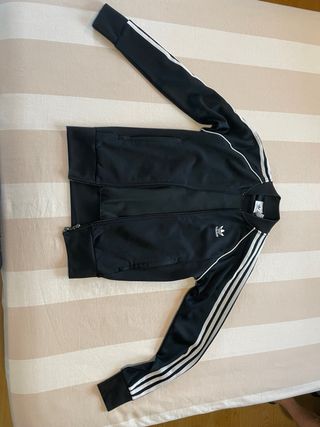 Chaqueta Adidas negra cremallera