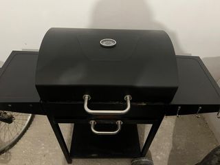 Barbacoa para carbón negra 
