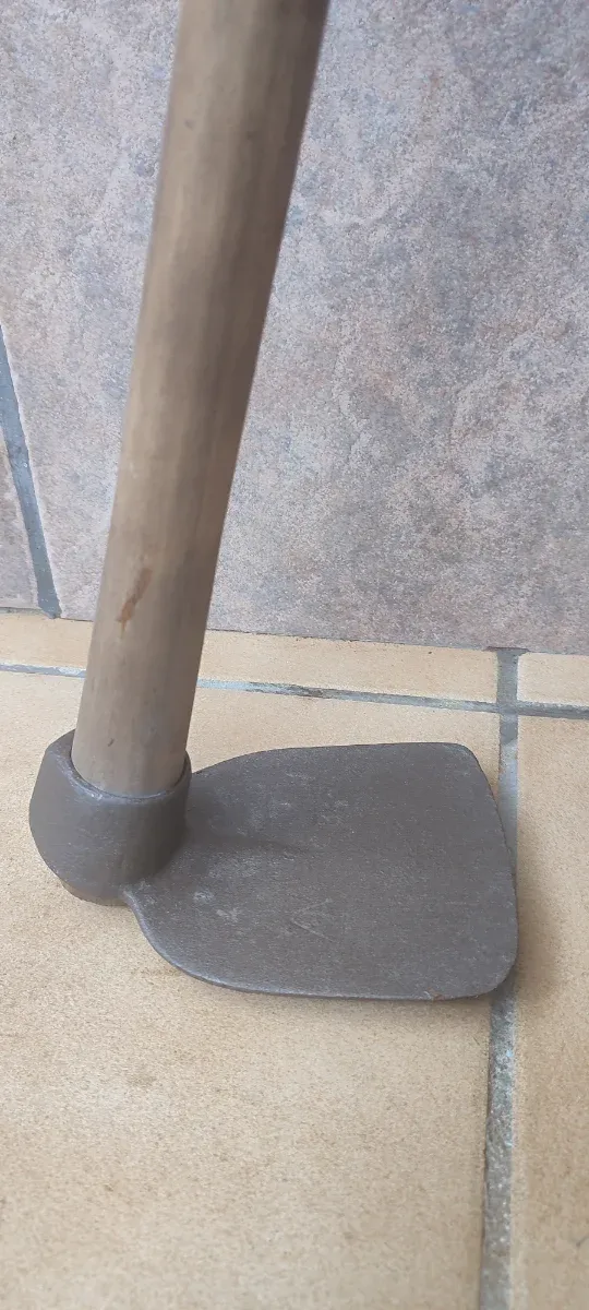 Azada de jardinería