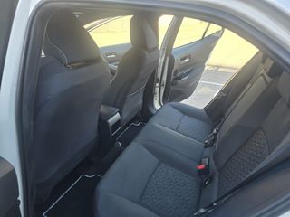 Toyota Corolla 1.8 Hybrid Active Tech E-CVT (2019)