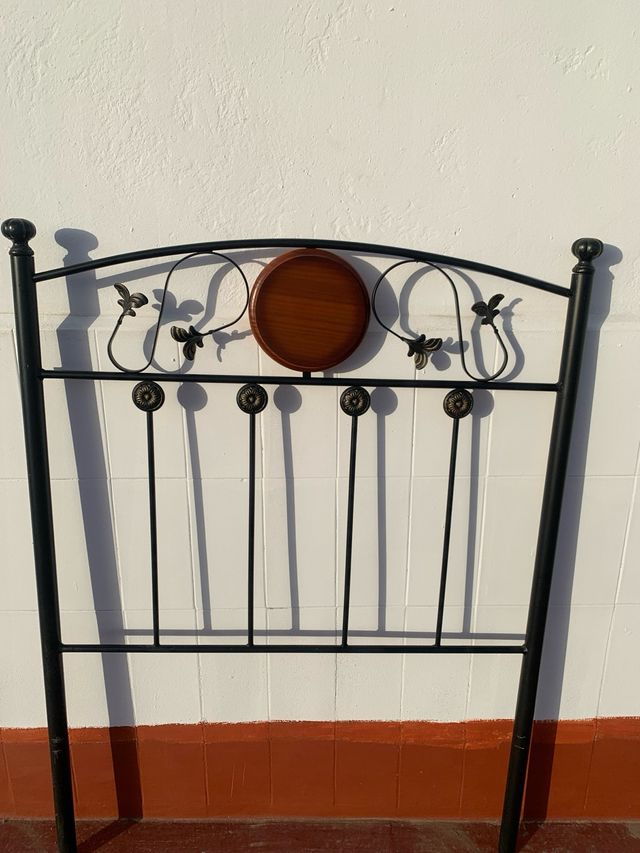 Cabecero de cama metal y madera