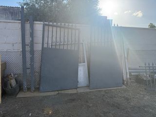 Cancelas de hierro forjado  tienen pendiente 