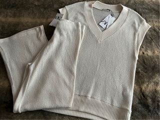 Conjunto Zara Chaleco y Pantalón Beige