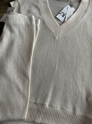 Conjunto Zara Chaleco y Pantalón Beige