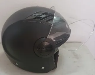 Casco LS2 Negro con Visera Transparente