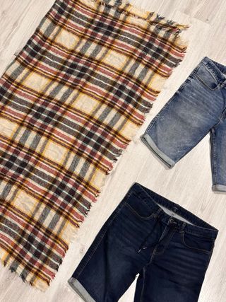 Lote Ropa Hombre: Bufanda + 2 Shorts