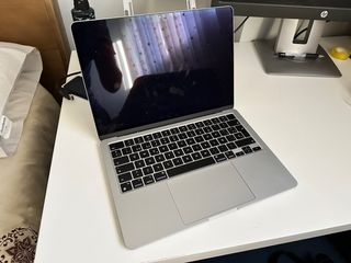 MacBook Air 13 M3 16GB 256GB SSD Plata
