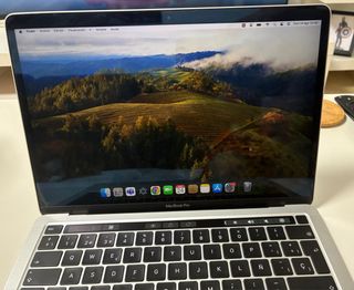 MacBook Pro i5 16GB RAM 512GB SSD Plata