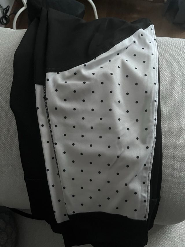 Mallas Adidas trekking negras y blancas