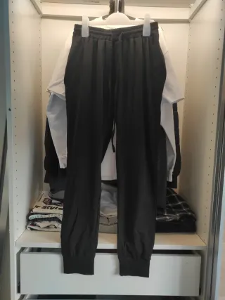 Pantalón negro