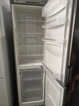 Nevera Siemens 2 metros 200€
