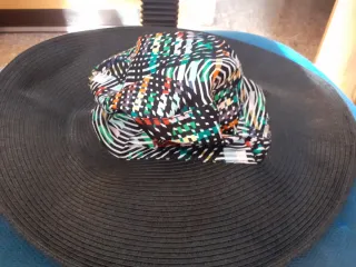 SOMBRERO DE PLAYA NINE WEST TALLA UNICA NUEVO. CON