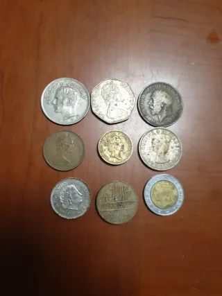 Lote de monedas antiguas de varios países