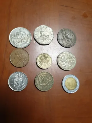 Lote de monedas antiguas de varios países
