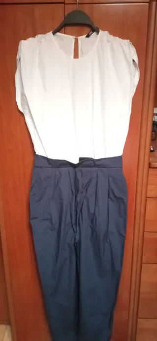 Mono Zara Talla XS Blanco y Azul