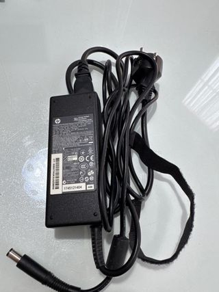 Cargador HP PPP012L-E Original 90W