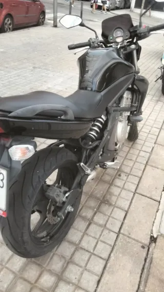Kawasaki ER6n 650 Limitada vendo o cambio por 125