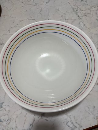 Zuppiera in porcellana con decoro a righe
