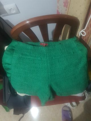 Bermudas verdes de tweed