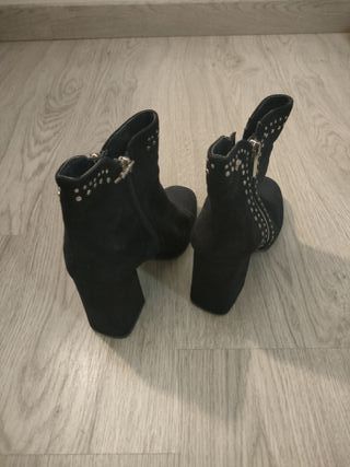 Botines azul marino mujer con tachuelas