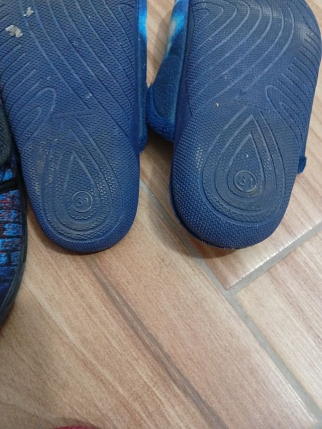 Zapatillas casa Spiderman y Dragon Ball