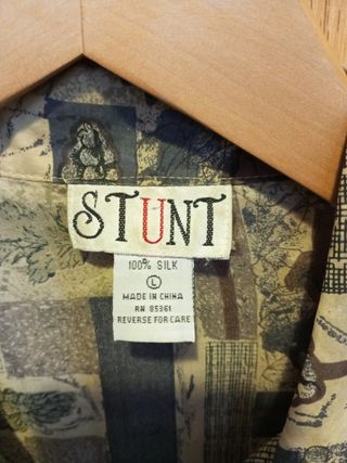 Camisa vintage seda STUNT estampada 