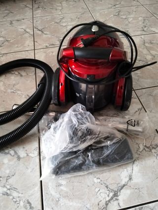 Aspirador Rojo con Accesorios