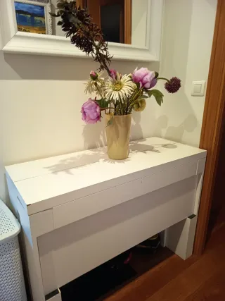Mesa consola comedor madera blanca.