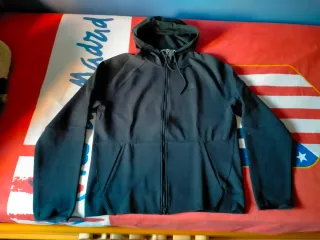 Sudadera Nike con Cremallera