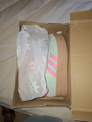 Zapatillas Adidas Gazelle Verde y Rosa