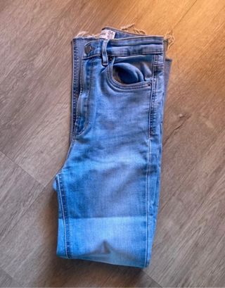 Pantalón vaquero campana Talla 36